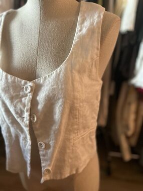 DISSH Cream Sleeveless Linen Top